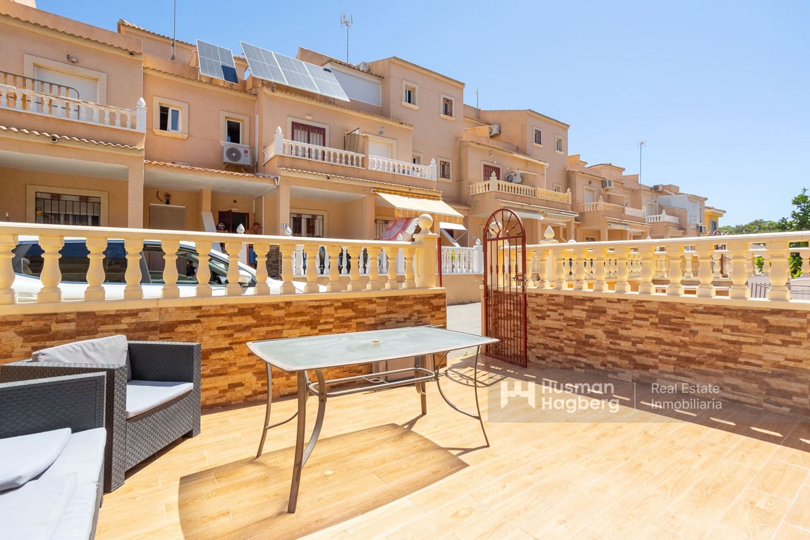 3 bedroom Townhouse for sale in Playa Flamenca with pool - € 285,000 (Ref: 9918987)