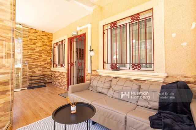 3 slaapkamer Huis te koop in Playa Flamenca, Orihuela met zwembad - € 285.000 (Ref: 9918987)