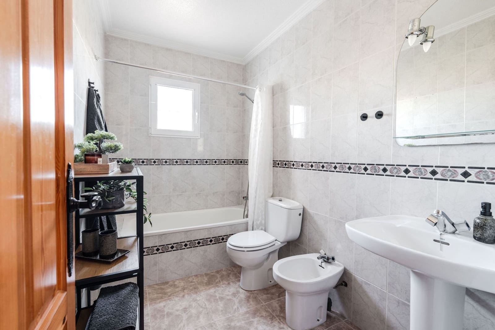 3 bedroom Townhouse for sale in Punta Prima with pool - € 280,000 (Ref: 9928051)