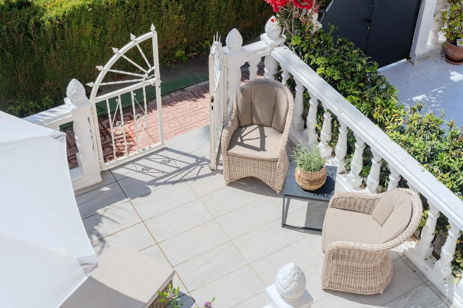 3 bedroom Townhouse for sale in Punta Prima with pool - € 280,000 (Ref: 9928051)
