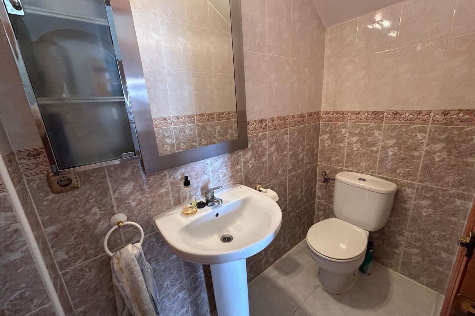2 makuuhuone Huvila myytävänä paikassa Playa Flamenca mukana uima-altaan - 198 000 € (Ref: 9938988)