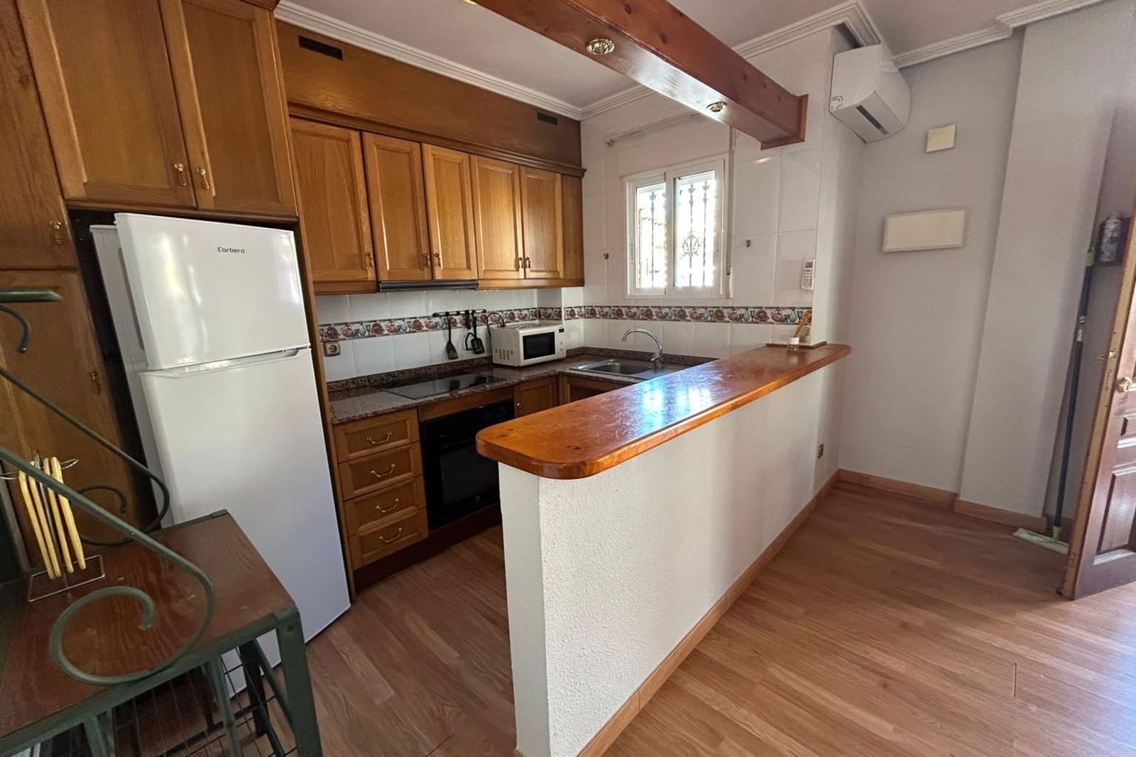 2 makuuhuone Huvila myytävänä paikassa Playa Flamenca mukana uima-altaan - 198 000 € (Ref: 9938988)
