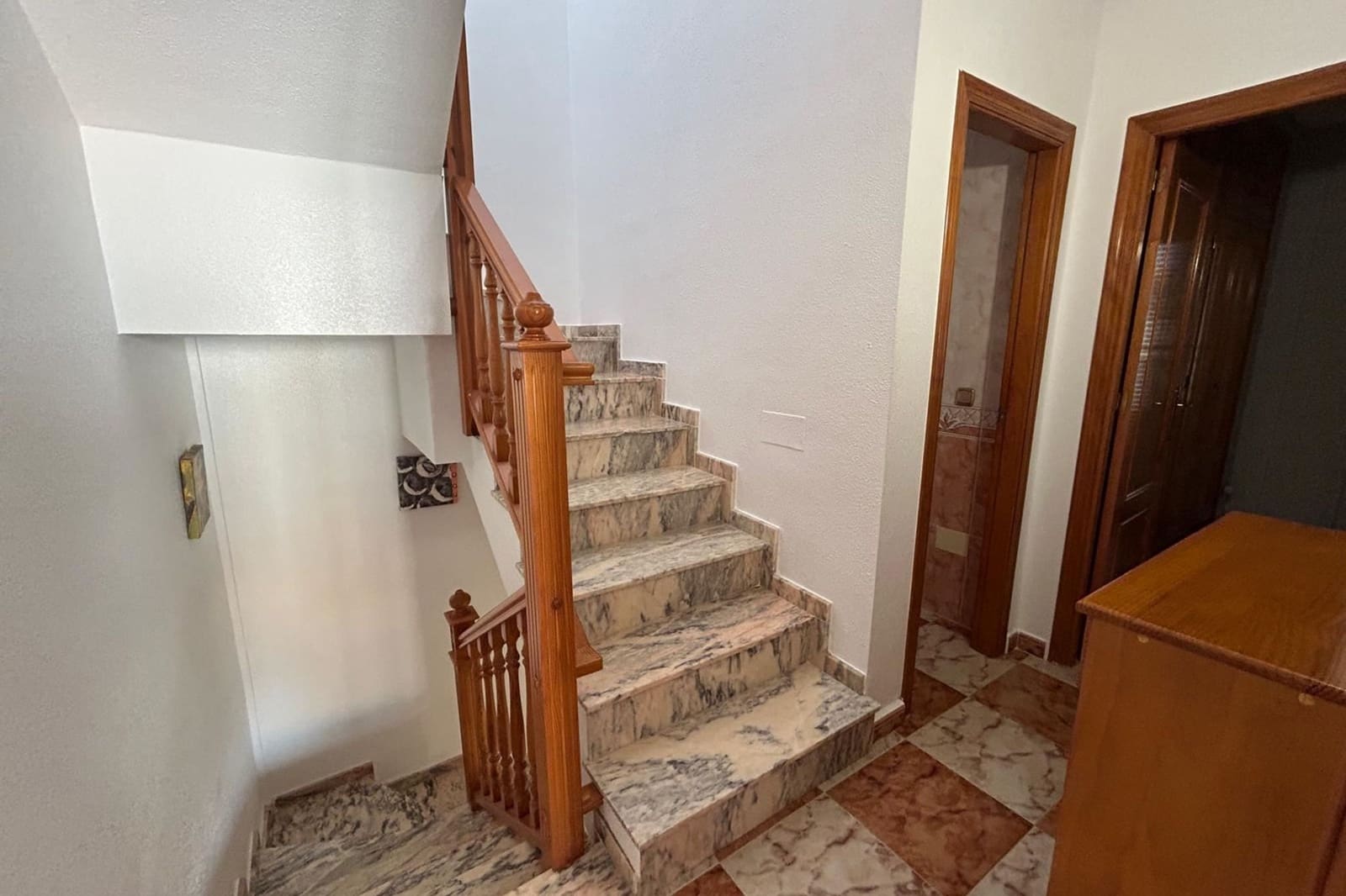 2 makuuhuone Huvila myytävänä paikassa Playa Flamenca mukana uima-altaan - 198 000 € (Ref: 9938988)