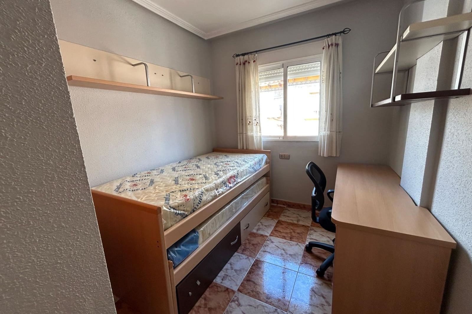 2 makuuhuone Huvila myytävänä paikassa Playa Flamenca mukana uima-altaan - 198 000 € (Ref: 9938988)