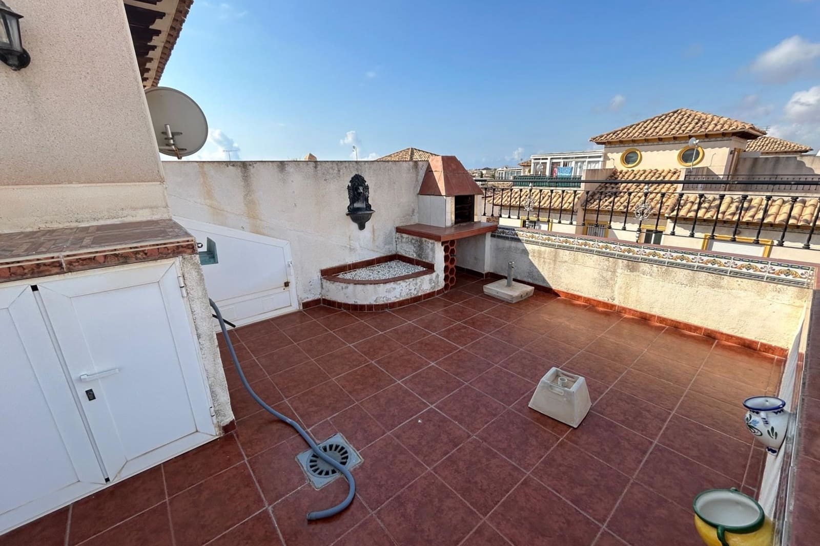 2 makuuhuone Huvila myytävänä paikassa Playa Flamenca mukana uima-altaan - 198 000 € (Ref: 9938988)