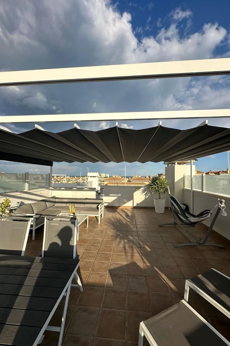 2 soveværelse Lejlighed til salg i La Zenia med swimmingpool - € 239.900 (Ref: 9941525)