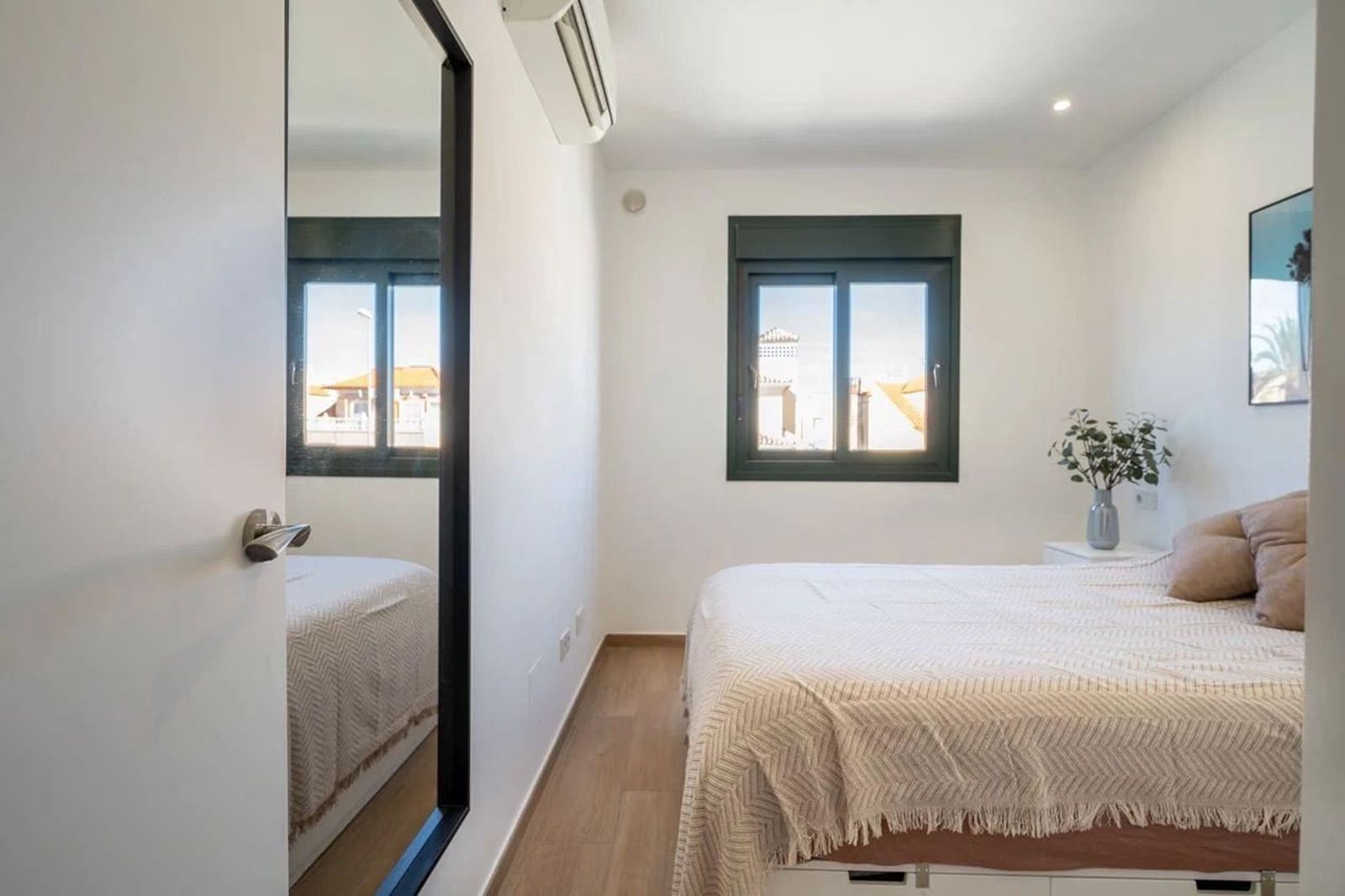 2 soveværelse Lejlighed til salg i La Zenia med swimmingpool - € 239.900 (Ref: 9941525)