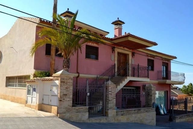4 slaapkamer Villa te koop in San Miguel de Salinas met zwembad - € 600.000 (Ref: 9950490)