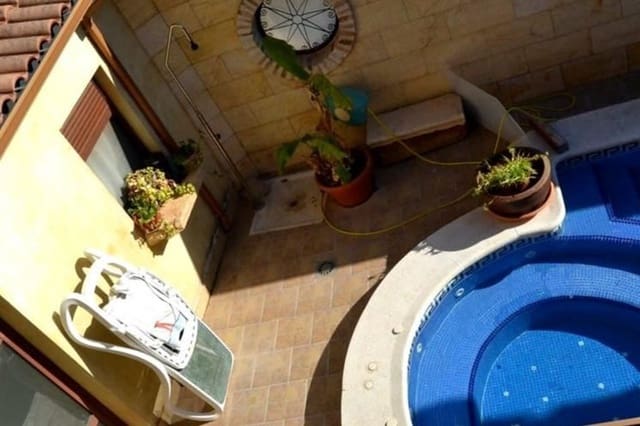 4 slaapkamer Villa te koop in San Miguel de Salinas met zwembad - € 600.000 (Ref: 9950490)