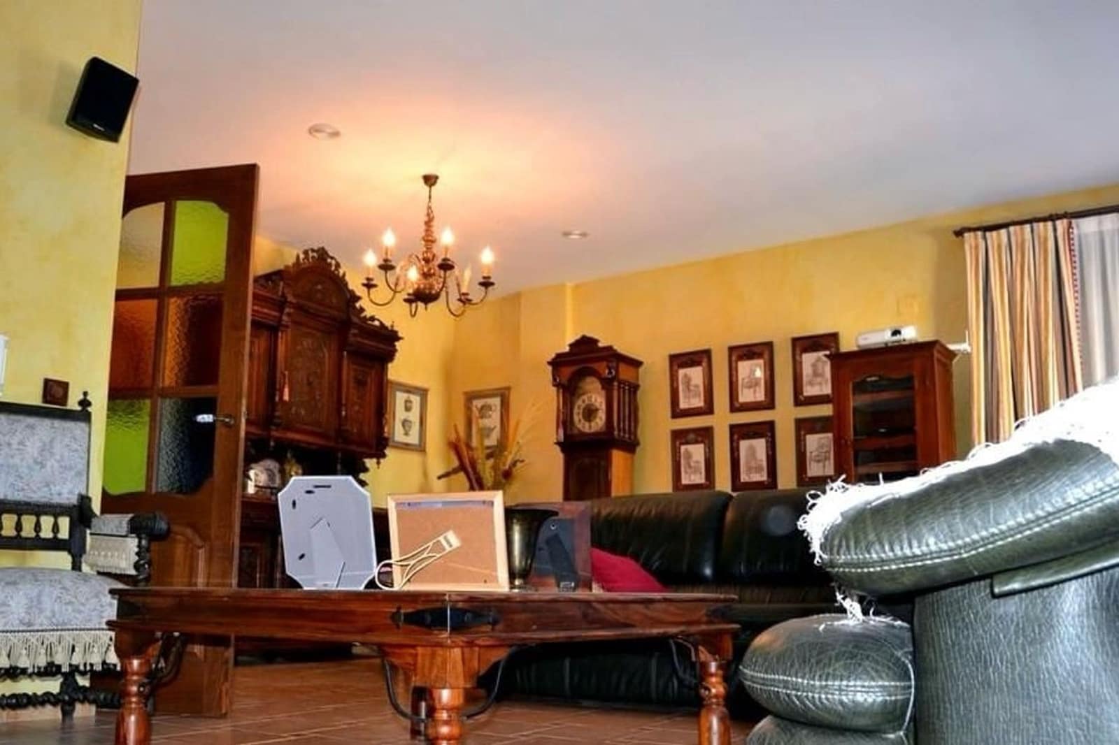 4 soveværelse Villa til salg i San Miguel de Salinas med swimmingpool - € 600.000 (Ref: 9950490)