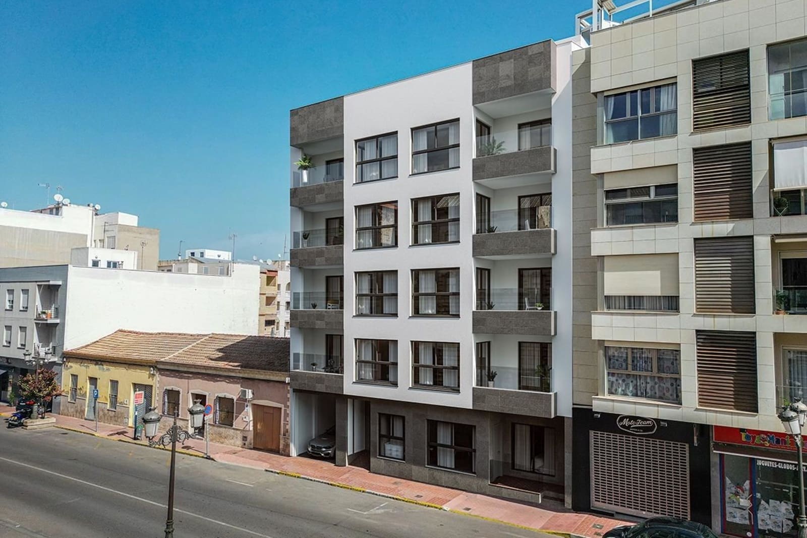 2 slaapkamer Appartement te koop in Guardamar del Segura met zwembad - € 332.500 (Ref: 9956503)