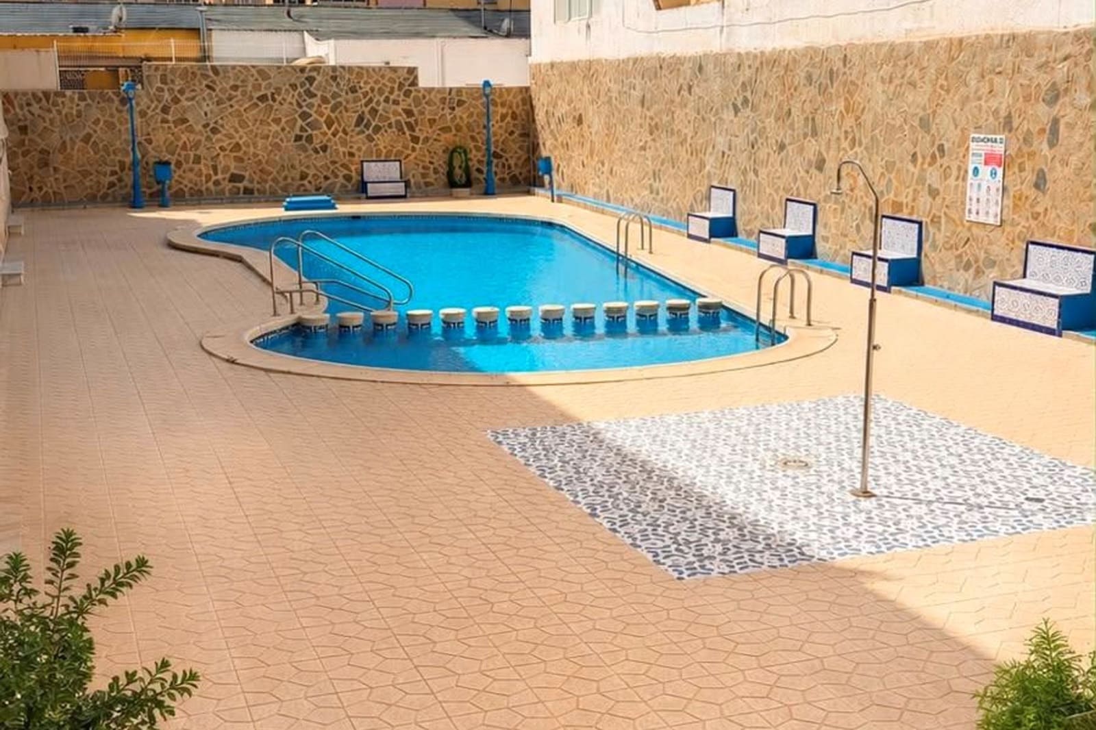 1 soveværelse Lejlighed til salg i Torrevieja med swimmingpool - € 187.000 (Ref: 9968838)