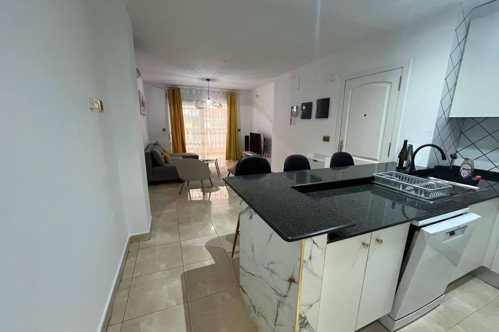 2 slaapkamer Appartement te koop in Torrevieja - € 199.000 (Ref: 9970854)