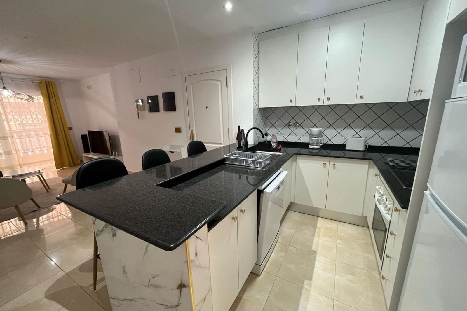 2 slaapkamer Appartement te koop in Torrevieja - € 199.000 (Ref: 9970854)