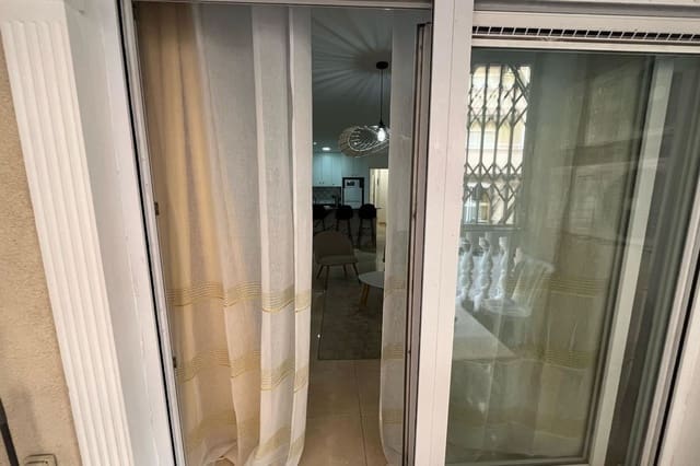 2 soveværelse Lejlighed til salg i El Molino, Torrevieja - € 199.000 (Ref: 9970854)