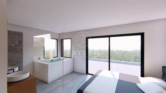 4 camera da letto Villa in vendita in Roca Grossa, Lloret de Mar con piscina garage - 380.000 € (Rif: 10017551)