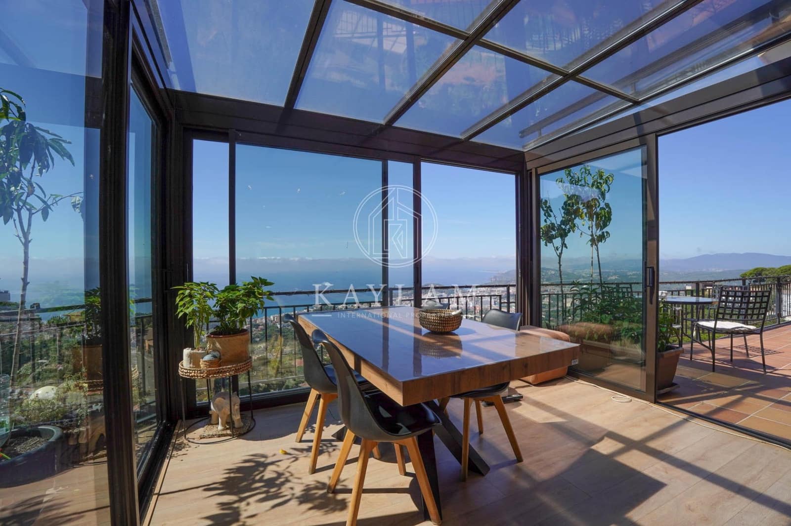 13 Zimmer Villa zu verkaufen in Lloret de Mar mit Pool Garage - 1.850.000 € (Ref: 10020963)