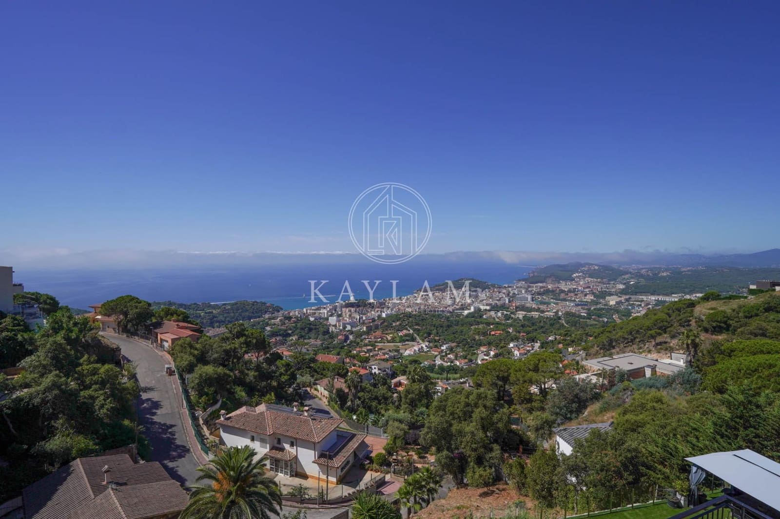 13 Zimmer Villa zu verkaufen in Lloret de Mar mit Pool Garage - 1.850.000 € (Ref: 10020963)