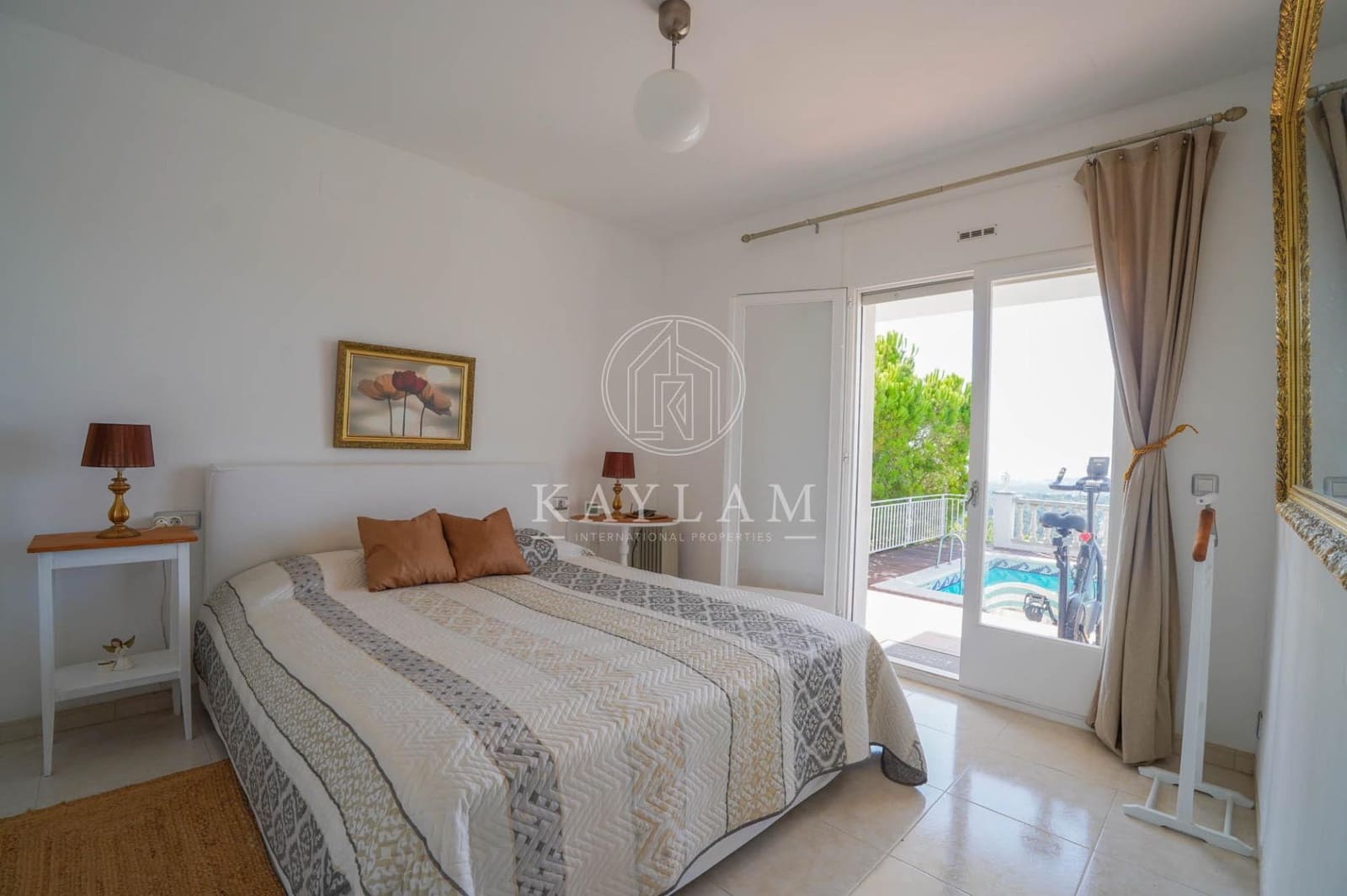 3 makuuhuone Huvila myytävänä paikassa Lloret de Mar mukana uima-altaan 
autotalli - 325 000 € (Ref: 10025665)
