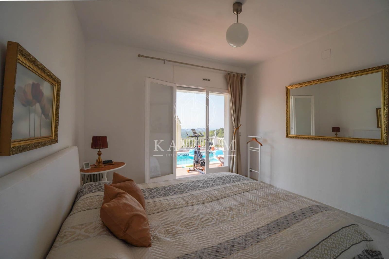 3 makuuhuone Huvila myytävänä paikassa Lloret de Mar mukana uima-altaan 
autotalli - 325 000 € (Ref: 10025665)