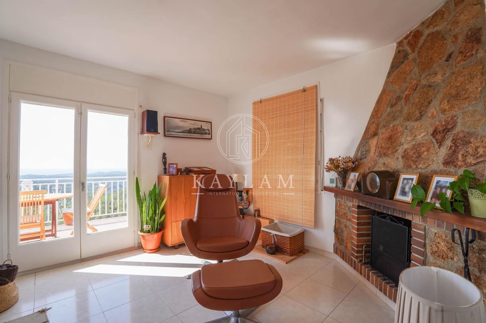 3 makuuhuone Huvila myytävänä paikassa Lloret de Mar mukana uima-altaan 
autotalli - 325 000 € (Ref: 10025665)