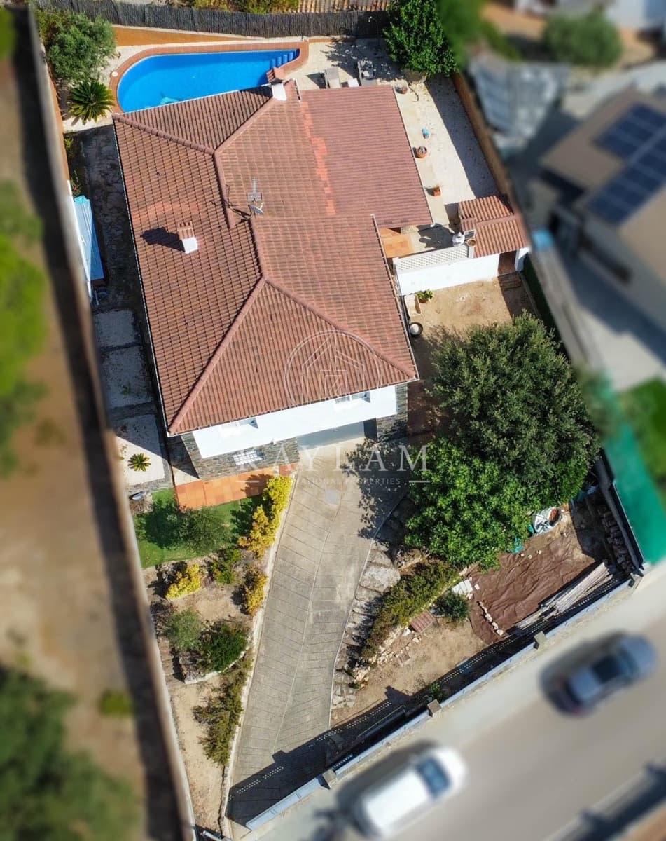 3 camera da letto Villa in vendita in Lloret de Mar con piscina garage - 399.000 € (Rif: 10028908)
