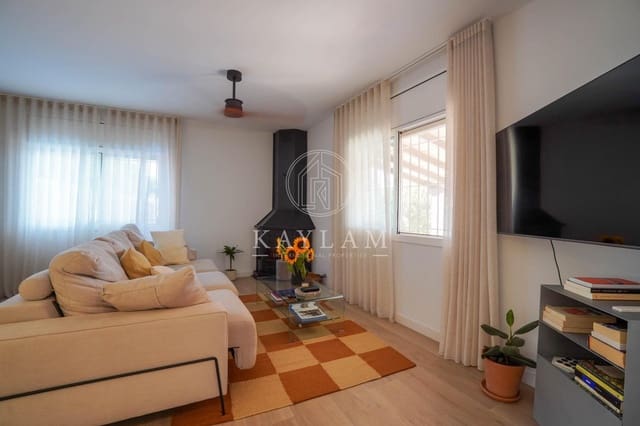 3 camera da letto Villa in vendita in Lloret de Mar con piscina garage - 399.000 € (Rif: 10028908)