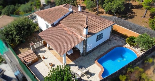3 camera da letto Villa in vendita in Lloret de Mar con piscina garage - 399.000 € (Rif: 10028908)