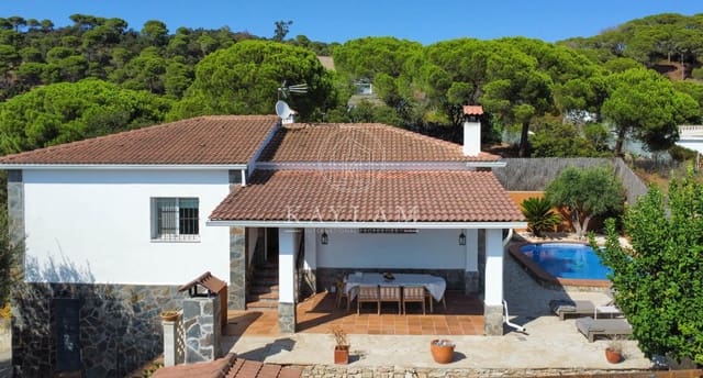 3 camera da letto Villa in vendita in Lloret de Mar con piscina garage - 399.000 € (Rif: 10028908)