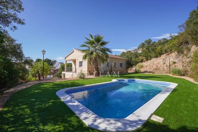 3 chambre Villa/Maison à vendre à Aiguaviva Parc, Vidreres avec piscine garage - 359 000 € (Ref: 10032087)