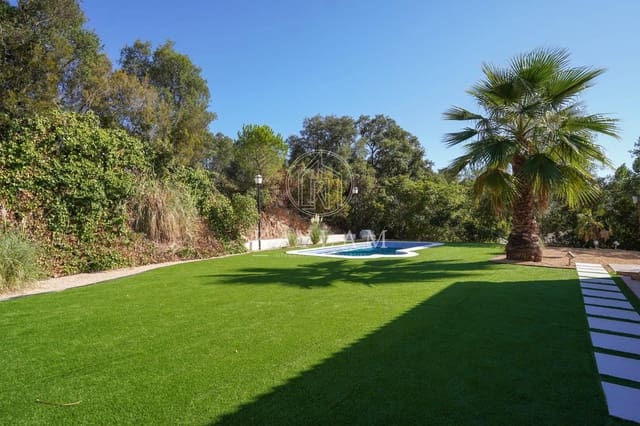 3 chambre Villa/Maison à vendre à Aiguaviva Parc, Vidreres avec piscine garage - 359 000 € (Ref: 10032087)
