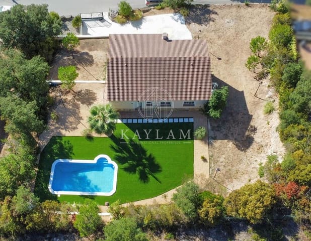 3 chambre Villa/Maison à vendre à Aiguaviva Parc, Vidreres avec piscine garage - 359 000 € (Ref: 10032087)