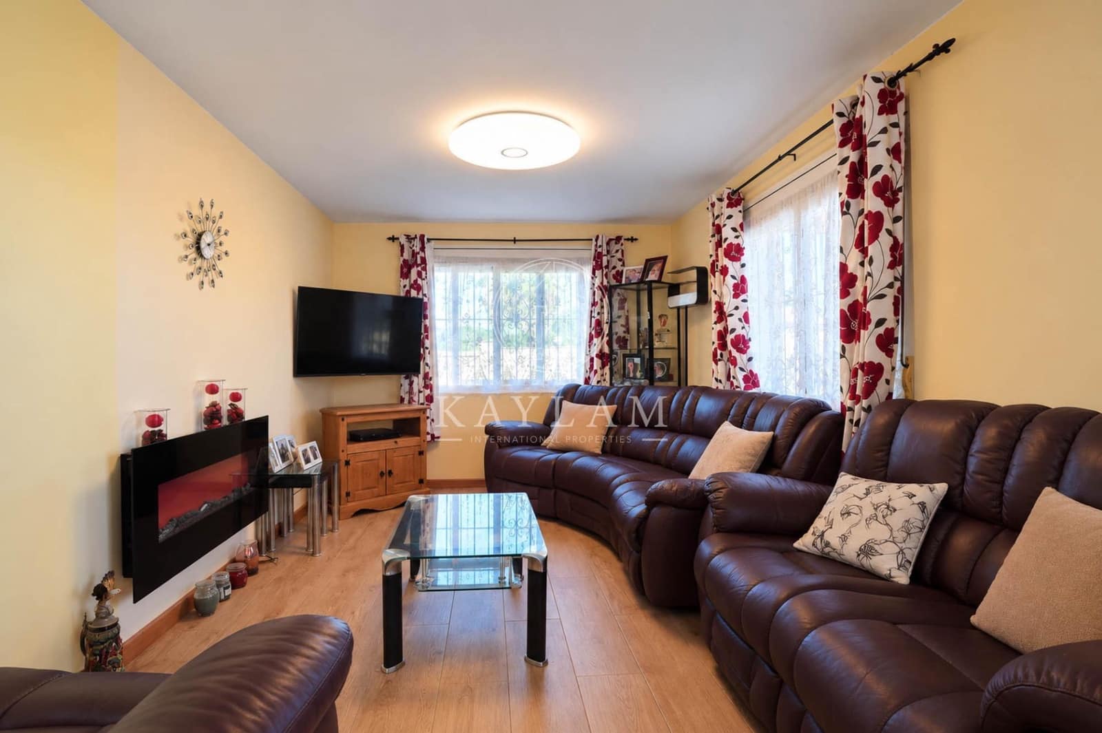 Chalet de 5 habitaciones en Lloret de Mar en venta con piscina garaje - 420.000 € (Ref: 10187133)