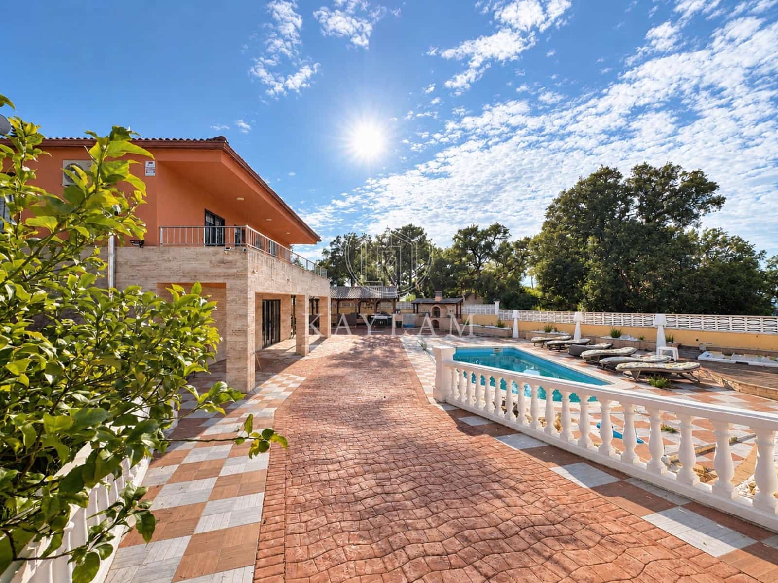 Chalet de 5 habitaciones en Lloret de Mar en venta con piscina garaje - 420.000 € (Ref: 10187133)