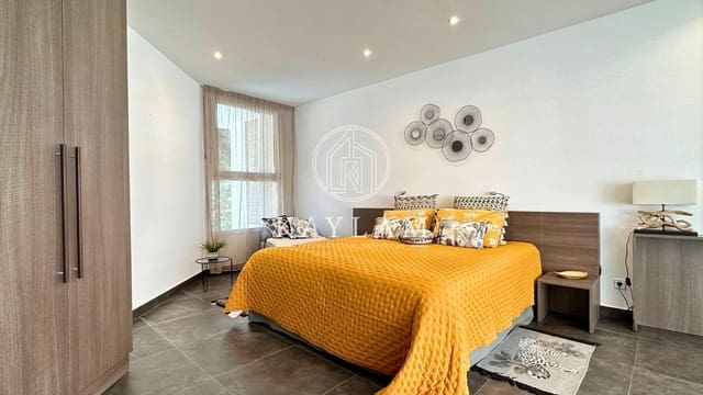 4 soveværelse Villa til salg i Lloret de Mar med swimmingpool - € 2.950.000 (Ref: 7557611)