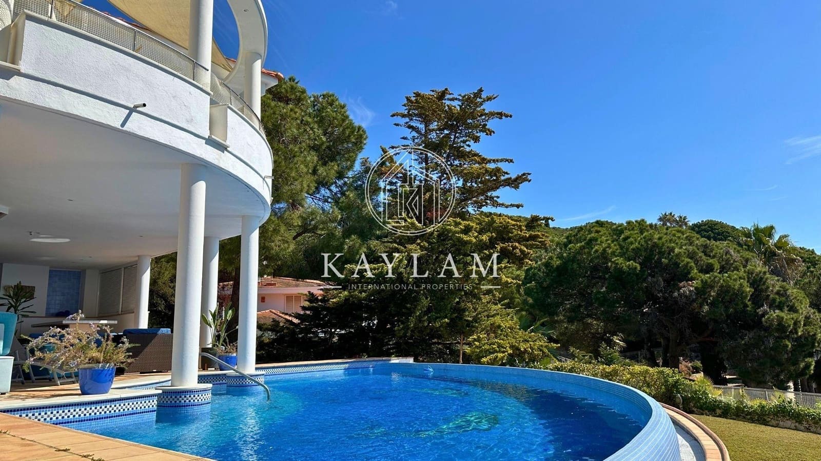 4 soveværelse Villa til salg i Lloret de Mar med swimmingpool - € 2.950.000 (Ref: 7557611)