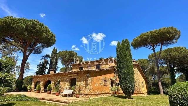 7 bedroom Finca/Country House for sale in Caldes de Malavella with pool garage - € 3,100,000 (Ref: 7563607)
