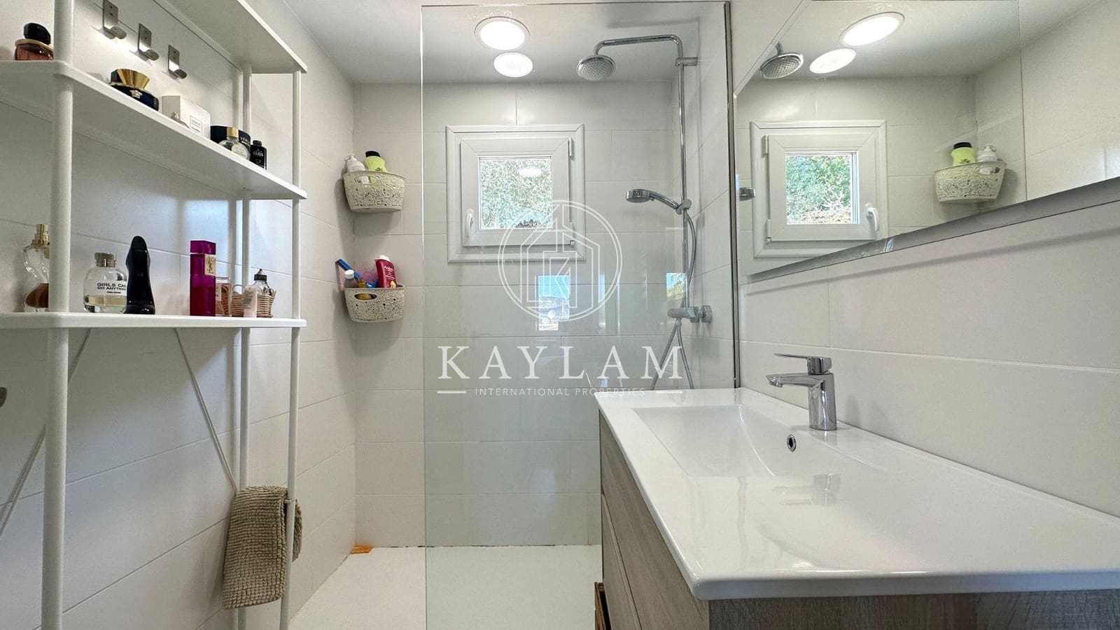 3 soveværelse Villa til salg i Santa Cristina d'Aro med swimmingpool - € 545.000 (Ref: 7574647)