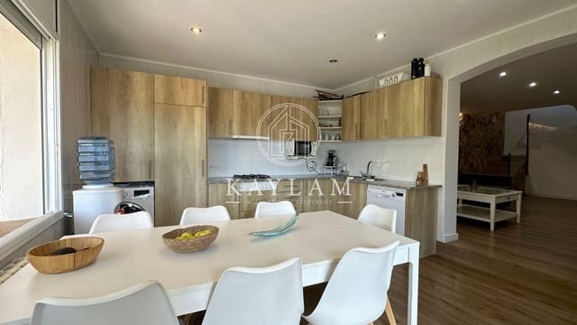 3 soveværelse Villa til salg i Santa Cristina d'Aro med swimmingpool - € 545.000 (Ref: 7574647)