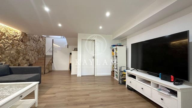 3 soveværelse Villa til salg i Santa Cristina d'Aro med swimmingpool - € 545.000 (Ref: 7574647)