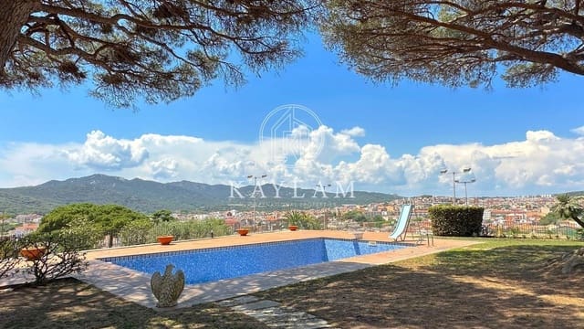 13 soverom Villa til salgs i Sant Feliu de Guíxols med svømmebasseng - € 7 875 000 (Ref: 7588786)