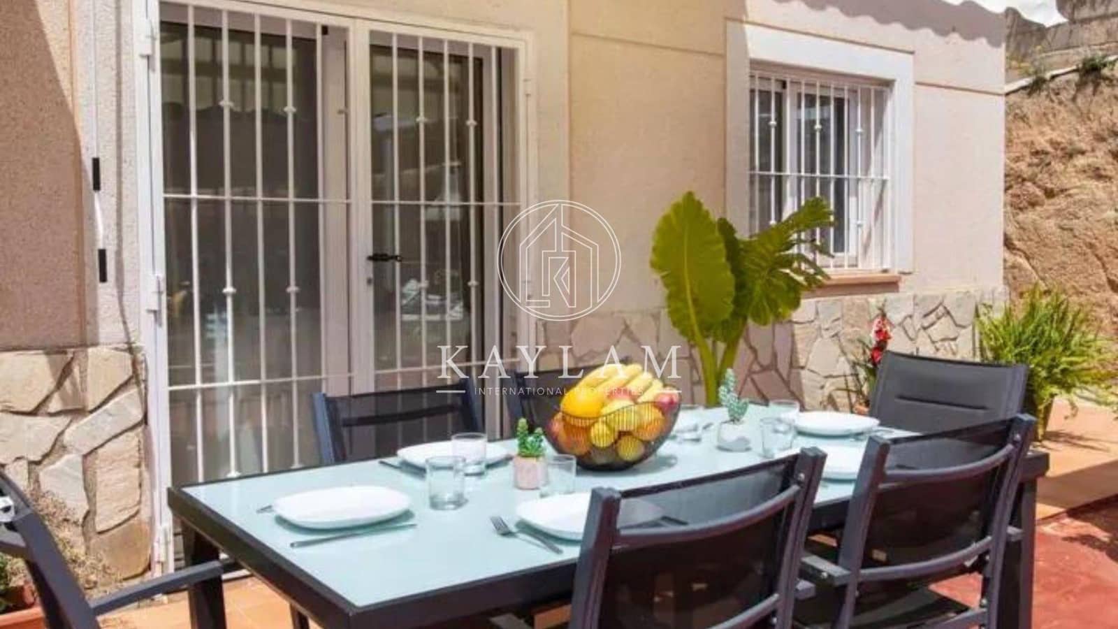 6 soveværelse Villa til salg i Lloret de Mar med swimmingpool - € 450.000 (Ref: 7588787)