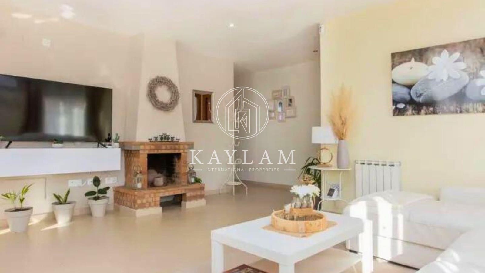 6 soveværelse Villa til salg i Lloret de Mar med swimmingpool - € 450.000 (Ref: 7588787)