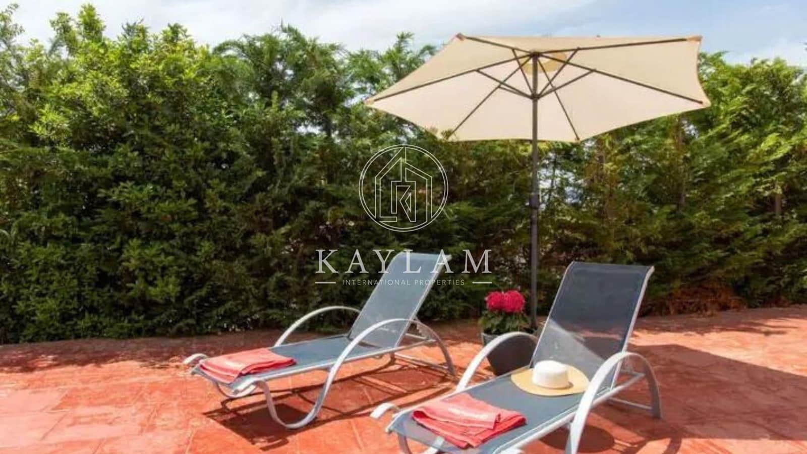 6 soveværelse Villa til salg i Lloret de Mar med swimmingpool - € 450.000 (Ref: 7588787)