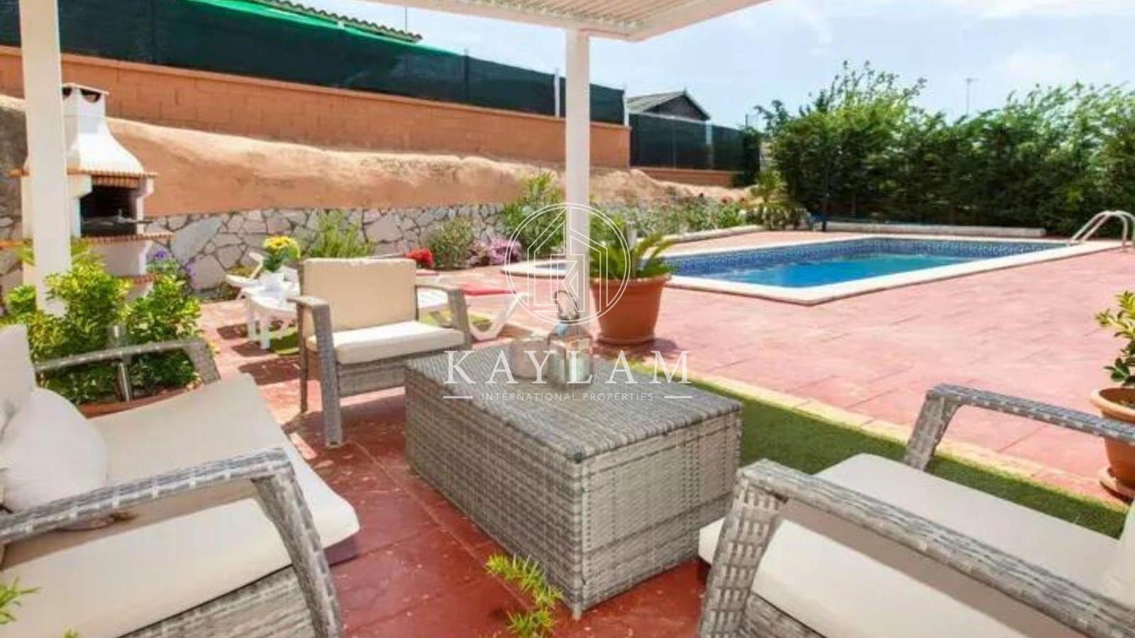 6 soveværelse Villa til salg i Lloret de Mar med swimmingpool - € 450.000 (Ref: 7588787)