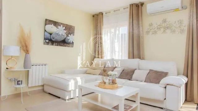 6 soveværelse Villa til salg i Lloret de Mar med swimmingpool - € 450.000 (Ref: 7588787)