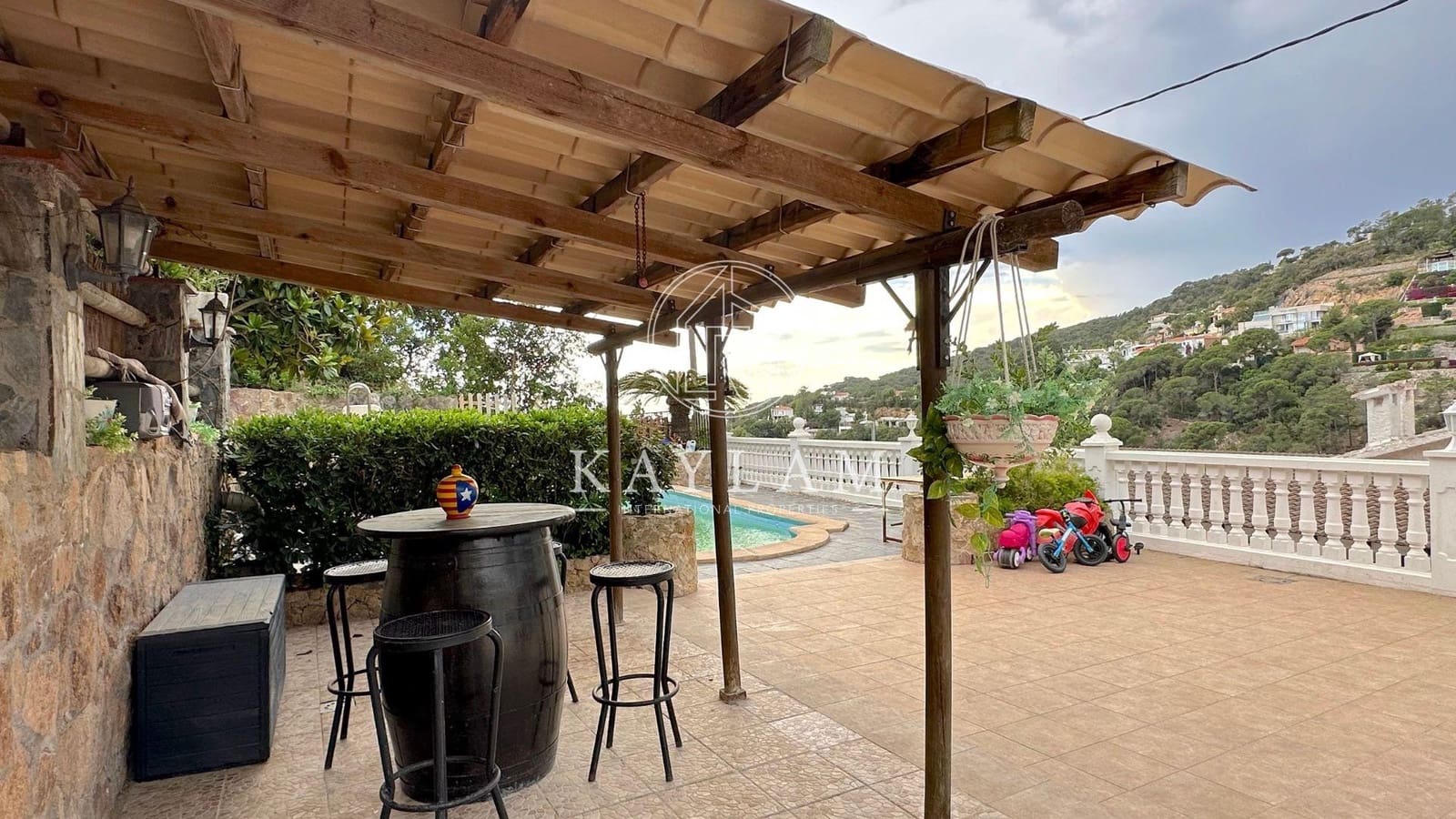 4 sovrum Villa till salu i Lloret de Mar - 380 000 € (Ref: 7625451)