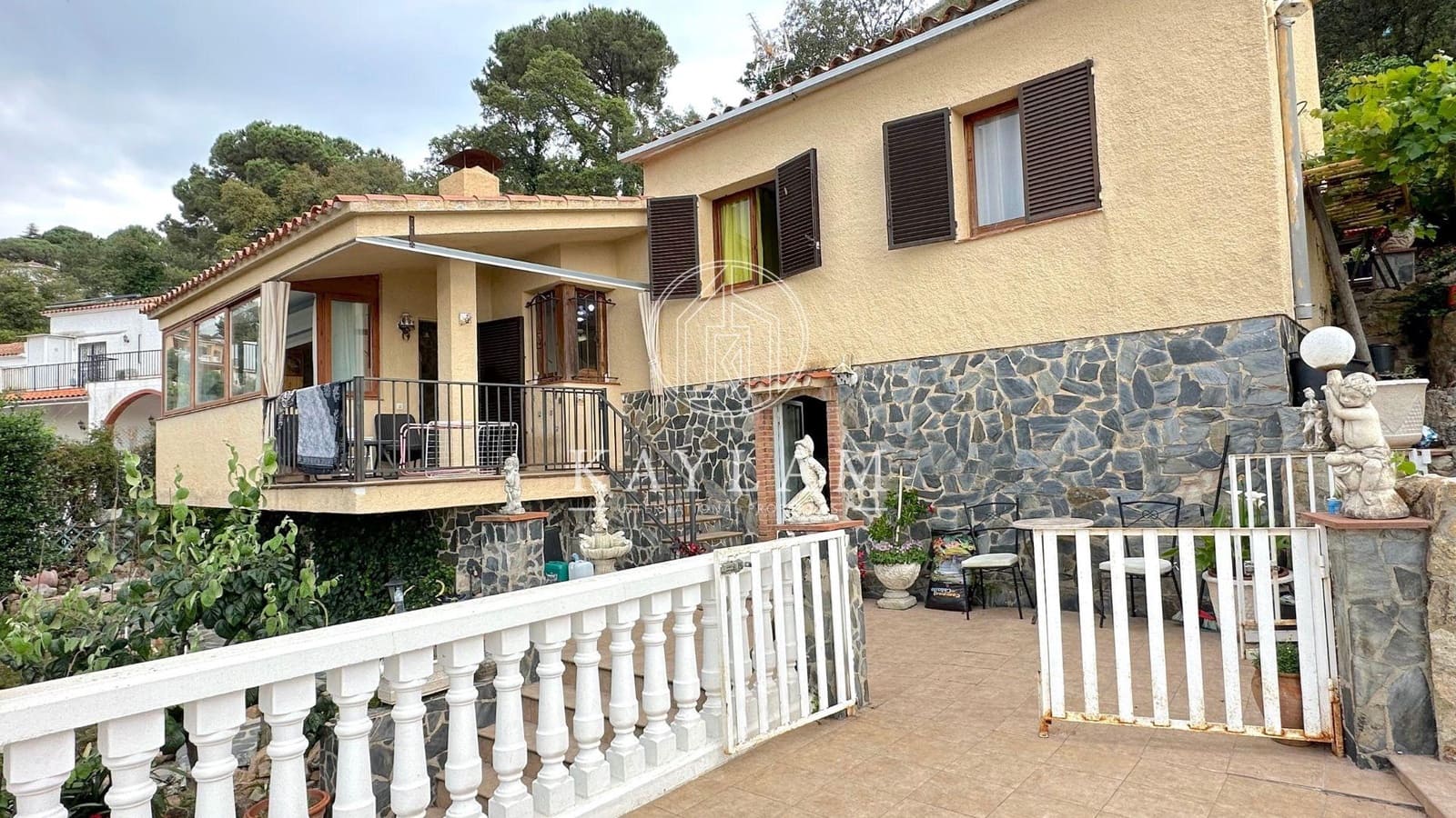 4 sovrum Villa till salu i Lloret de Mar - 380 000 € (Ref: 7625451)