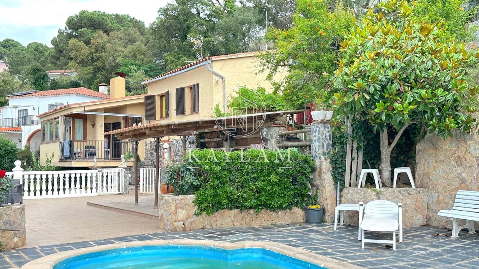 4 sovrum Villa till salu i Lloret de Mar - 380 000 € (Ref: 7625451)