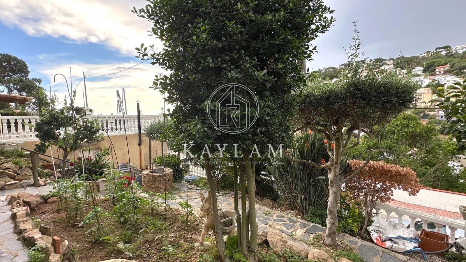 4 sovrum Villa till salu i Lloret de Mar - 380 000 € (Ref: 7625451)